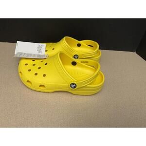 New! Womens Crocs Classic Roomy Fit Lemon Slip On Clogs. Size 7. Awesome Clogs!